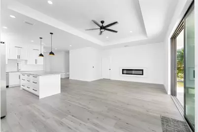 27 Bunker Court, Rotonda West, FL 33947 - Photo 10