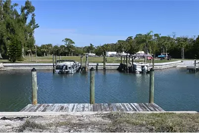 7500 Park Pointe Drive #42, Englewood, FL 34224 - Photo 6