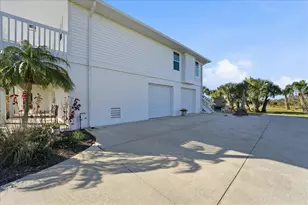 45 Green Dolphin Dr N, Placida, FL 33946 - Photo 4