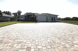 250 Rotonda Blvd E, Rotonda West, FL 33947 - Photo 1