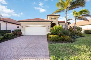 23475 Waverly Cir, Venice, FL 34293 - Photo 2