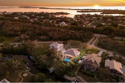 10110 Creekside Drive, Placida, FL 33946 - Photo 8