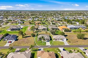 45 Broadmoor Ln, Rotonda West, FL 33947 - Photo 2