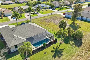 45 Broadmoor Ln, Rotonda West, FL 33947 - Photo 32