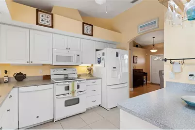 125 Baldwin Court SE, Port Charlotte, FL 33952 - Photo 12