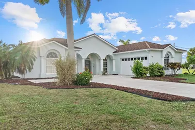 39 Fairway Road, Rotonda West, FL 33947 - Photo 4