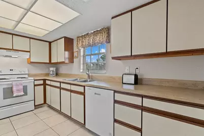 1531 Placida Road #204, Englewood, FL 34223 - Photo 10