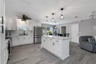 16 Oakland Hills Pl, Rotonda West, FL 33947 - Photo 8