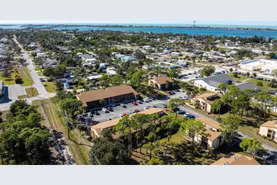 25 Quails Run Boulevard #6, Englewood, FL 34223 - Photo 8