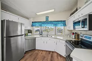 750 Portwine Ct, Englewood, FL 34223 - Photo 10