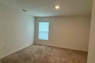 2082 S Chamberlain Blvd, North Port, FL 34286 - Photo 14