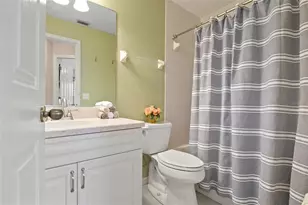 202 Silver Lake Dr, Venice, FL 34292 - Photo 24