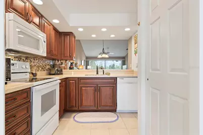 202 Silver Lake Drive #203, Venice, FL 34292 - Photo 12