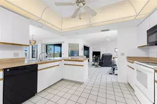 10 Bunker Rd, Rotonda West, FL 33947 - Photo 4