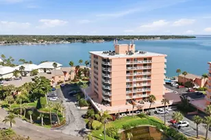 7430 Sunshine Skyway Ln S, Saint Petersburg, FL 33711 - Photo 2