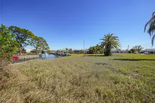 157 Deerfield Ave NE, Port Charlotte, FL 33952 - Photo 32