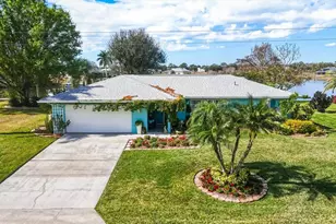 12577 SW Kings Row, Lake Suzy, FL 34269 - Photo 2