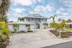 1380 Aqua View Ln, Englewood, FL 34223 - Photo 2