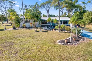 2091 Oyster Creek Dr, Englewood, FL 34224 - Photo 2