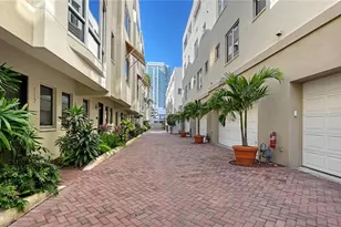 235 Cocoanut Ave, Sarasota, FL 34236 - Photo 2