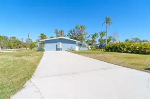 9080 Griggs Rd, Englewood, FL 34224 - Photo 32