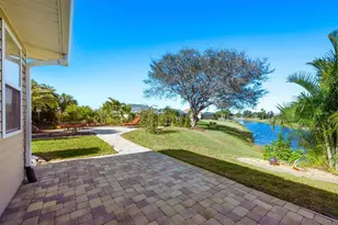 23 and 25 Medalist Pl, Rotonda West, FL 33947 - Photo 40