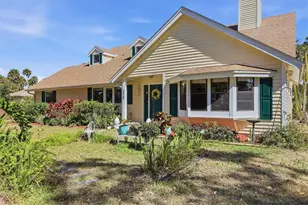 2020 E Dolphin Dr, Englewood, FL 34223 - Photo 2