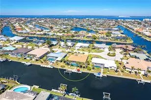 471 Capri Isles Ct, Punta Gorda, FL 33950 - Photo 1