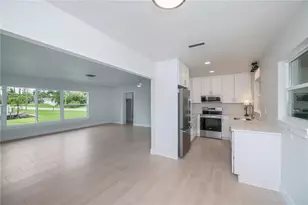 352 Oak St, Englewood, FL 34223 - Photo 14