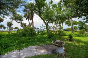 352 Oak St, Englewood, FL 34223 - Photo 48