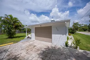 352 Oak St, Englewood, FL 34223 - Photo 14