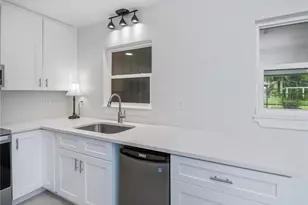 352 Oak St, Englewood, FL 34223 - Photo 20