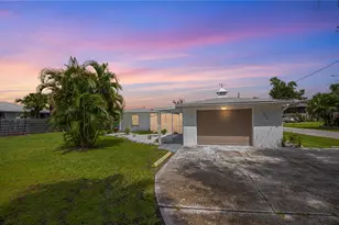 352 Oak St, Englewood, FL 34223 - Photo 2