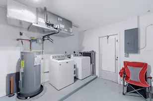 33 Annapolis Ln, Rotonda West, FL 33947 - Photo 18