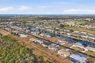 33 Annapolis Ln, Rotonda West, FL 33947 - Photo 28