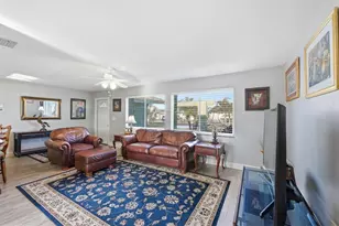 33 Annapolis Ln, Rotonda West, FL 33947 - Photo 8