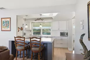 33 Annapolis Ln, Rotonda West, FL 33947 - Photo 4