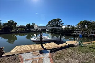 1221 Bayshore Dr, Englewood, FL 34223 - Photo 24