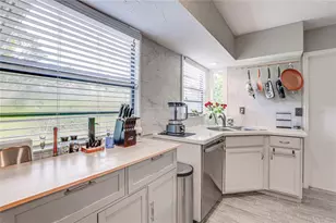 2110 Heasley Rd, Englewood, FL 34223 - Photo 10