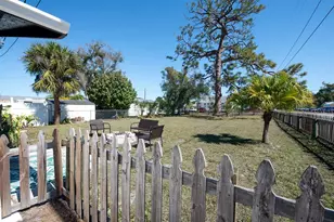 260 Cocoanut Ave, Englewood, FL 34223 - Photo 4