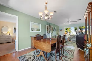 556 S Neponsit Dr, Venice, FL 34293 - Photo 10