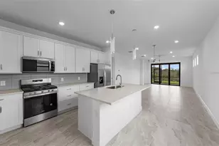 18928 Indian Rock Pl, Lakewood Ranch, FL 34211 - Photo 4