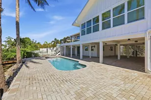 281 Bocilla Dr, Placida, FL 33946 - Photo 4