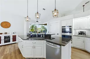 978 Boundary Blvd, Rotonda West, FL 33947 - Photo 10