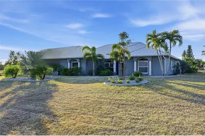 978 Boundary Boulevard, Rotonda West, FL 33947 - Photo 4