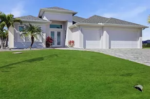 15272 Lakeland Cir, Port Charlotte, FL 33981 - Photo 2
