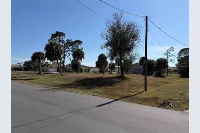 2 Pine Valley Ct, Rotonda West, FL 33947 - Photo 2