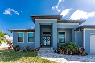 401 Albatross Rd, Rotonda West, FL 33947 - Photo 2