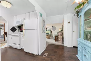 327 Calle Liana, Englewood, FL 34224 - Photo 10