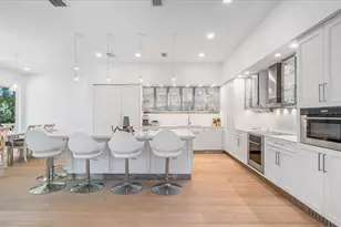 2021 20th St W, Boca Grande, FL 33921 - Photo 12